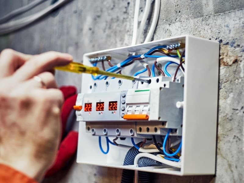 thi công điện nước